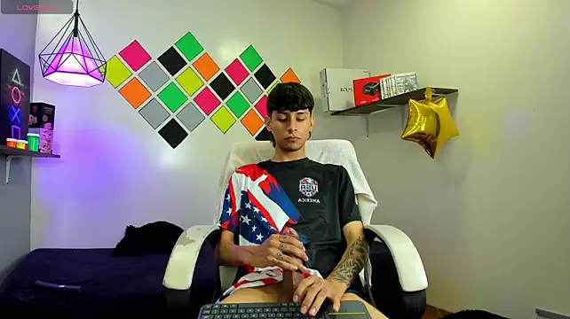 Show modela DraxBlade09 na web-kameri