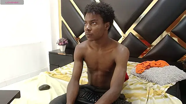 NoahJhonson69 Webcam Show