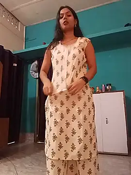 neha8824 Adlı Modelin Canlı XXX Sohbeti