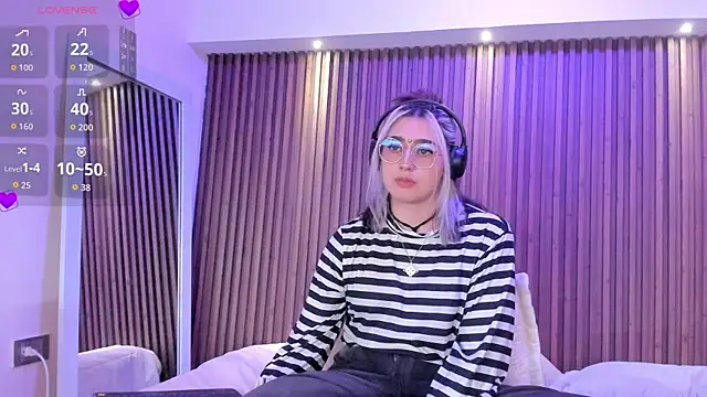 GabyRose9 Adlı Modelin Canlı XXX Sohbeti