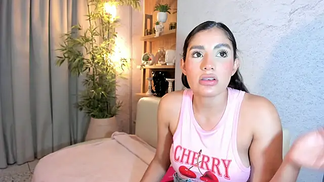 IsabelaStefano Adlı Modelin Canlı XXX Sohbeti