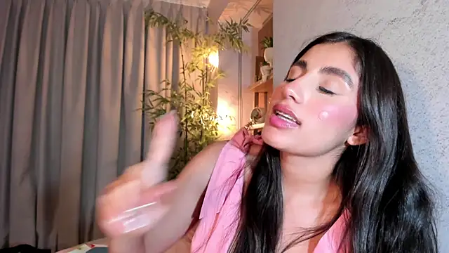 IsabelaStefano Adlı Modelin Canlı XXX Sohbeti