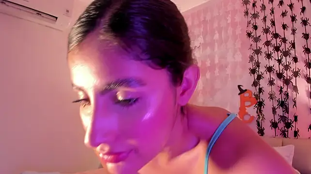 IsabelaStefano's Live XXX Chat
