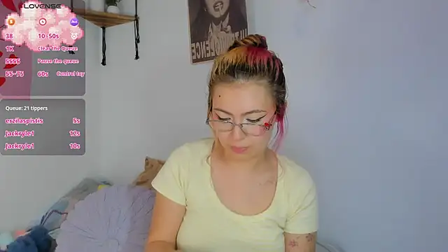 צ'אט XXX בשידור חי של MarieTaylor_