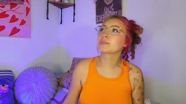 MarieTaylor_'s Webcam Show