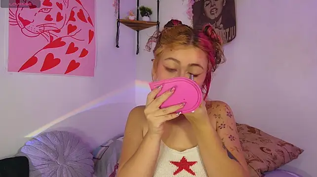 MarieTaylor_'s Webcam Show