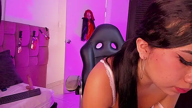 Celeste_villanueva_ Show in webcam