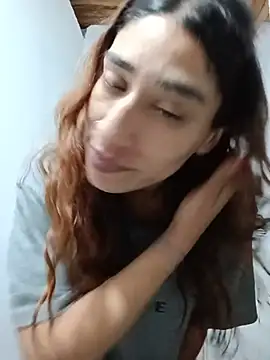 הופעת וובקאם של cata_bronw