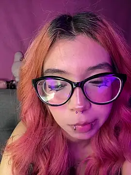 Valen-Foxx1's Live XXX Chat