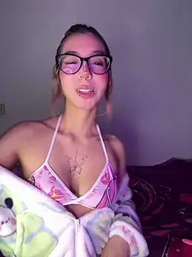 Valen-Foxx1 Live XXX Chat