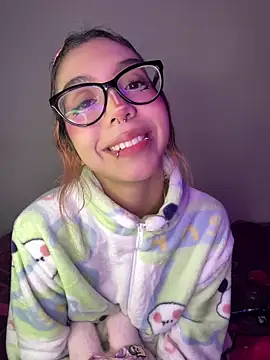 Valen-Foxx1 Live XXX-Chat