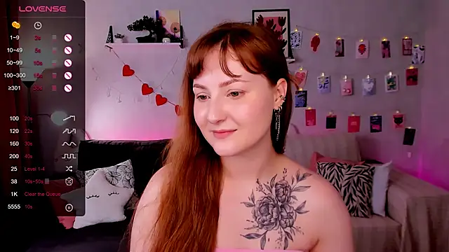 Chat +18 de velvet_cherry_ ao vivo