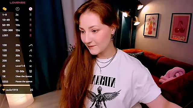 Онлайн чат XXX velvet_cherry_