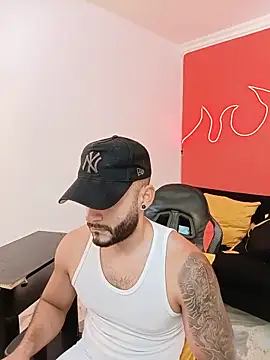 Mike_savage3: διαδικτυακό σόου στην κάμερα