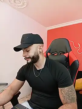 Вебкам-шоу Mike_savage3
