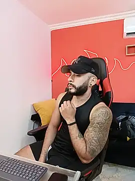 Mike_savage3: διαδικτυακό σόου στην κάμερα