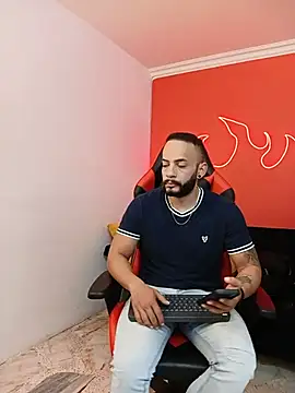 Mike_savage3 Show in webcam