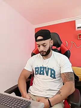 Mike_savage3: διαδικτυακό σόου στην κάμερα
