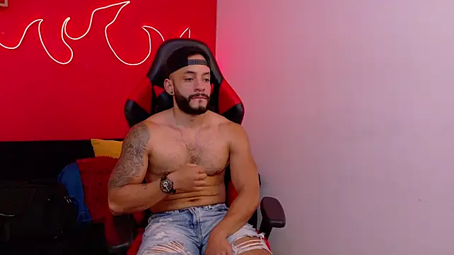 Mike_savage3: διαδικτυακό σόου στην κάμερα