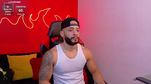 Mike_savage3 Show in webcam