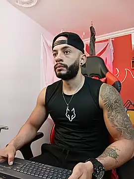Show modela Mike_savage3 na web-kameri