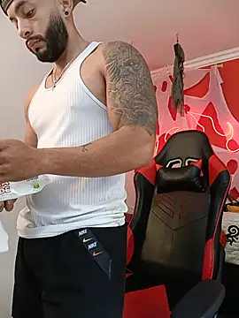 הופעת וובקאם של Mike_savage3