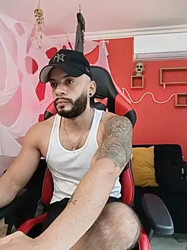 Show modela Mike_savage3 na web-kameri