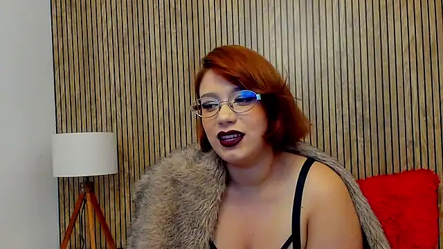 Chat XXX en directo de MillyHotsoon