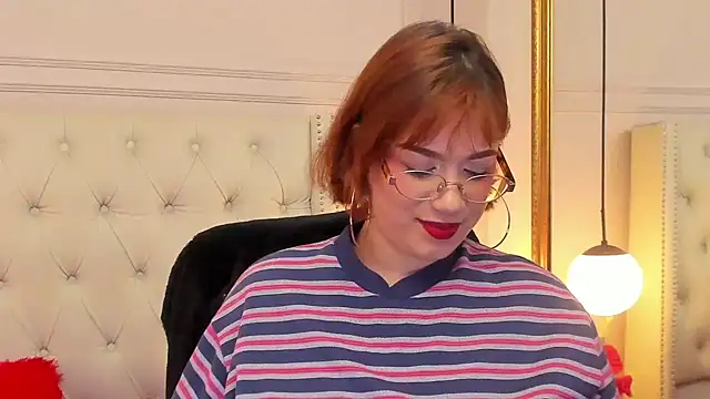 MillyHotsoon Adlı Modelin Canlı XXX Sohbeti
