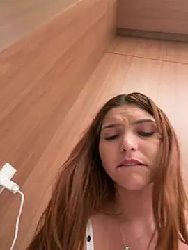 Mel_PinkBR Adlı Modelin Web Kamerası Şovu