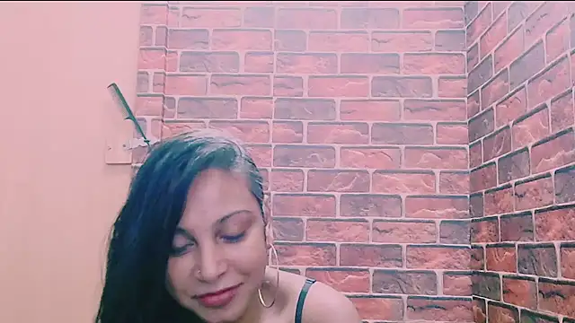צ'אט XXX בשידור חי של indian_spice_girl