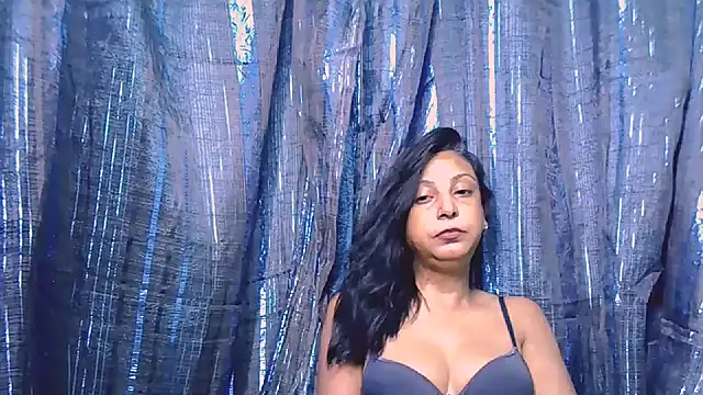 XXX chat uživo modela indian_spice_girl