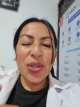 Pokazy przed kamerką – JustSamantha_
