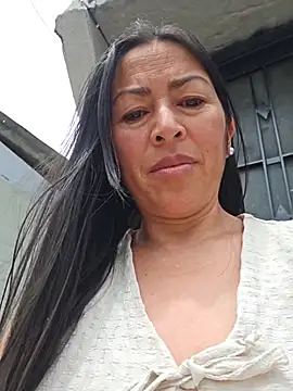 JustSamantha_ Show in webcam