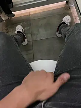 ManCrusing webcam show