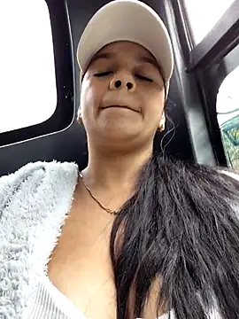 Layla-daring's Live XXX Chat