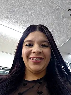 Chat XXX ao vivo de Layla-daring