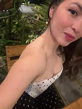 Little__Danni1's Webcam Show