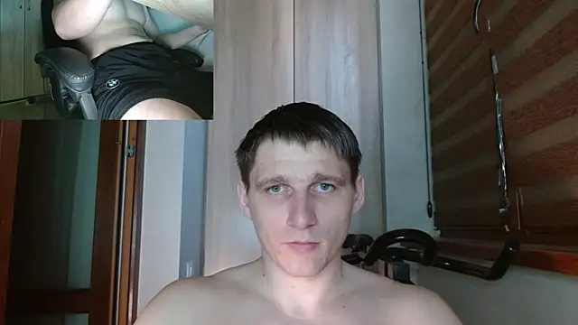 Show modela Poliglotjoe1 na web-kameri