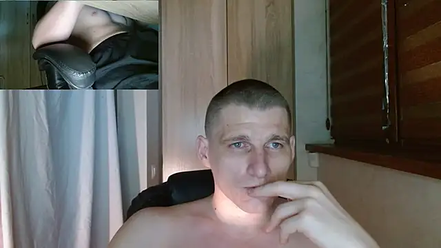 Вебкам-шоу Poliglotjoe1