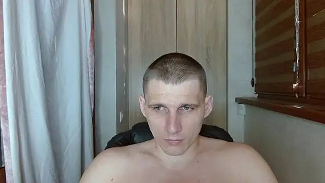 Show modela Poliglotjoe1 na web-kameri
