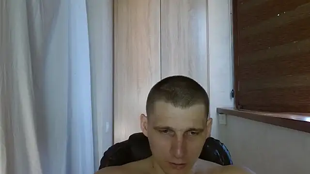 Poliglotjoe1n Webbikameraesitys