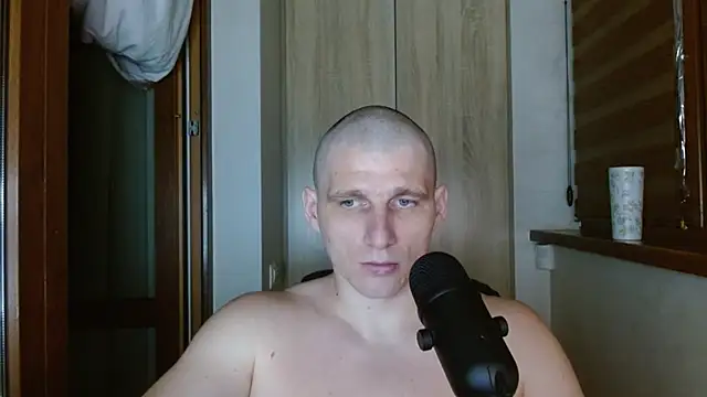 Show modela Poliglotjoe1 na web-kameri