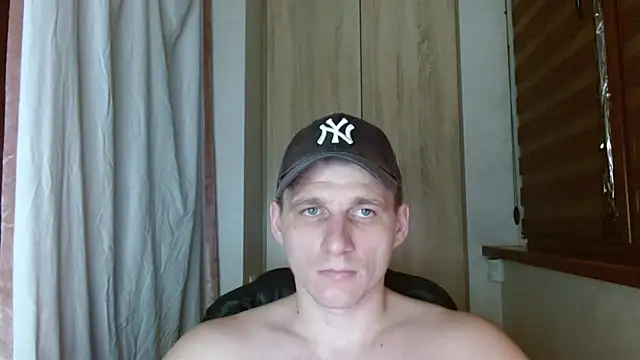 Show modela Poliglotjoe1 na web-kameri