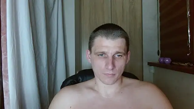Show modela Poliglotjoe1 na web-kameri