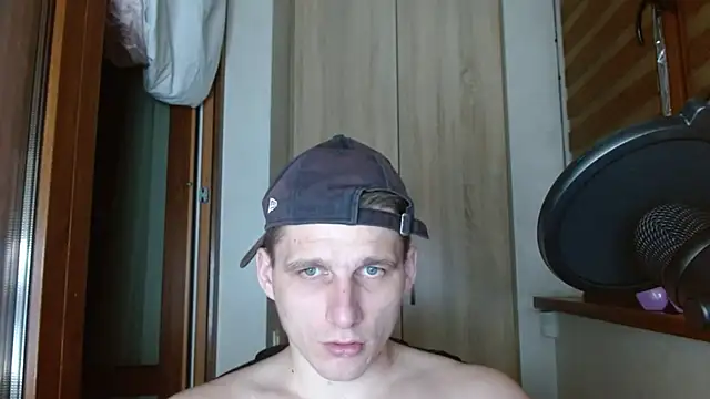 Show modela Poliglotjoe1 na web-kameri