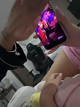 Show de saliha_pinky_ na webcam