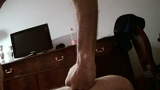 Ragahotitalian Webbikameraesitys