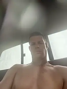 JockNThirsty: διαδικτυακό σόου στην κάμερα