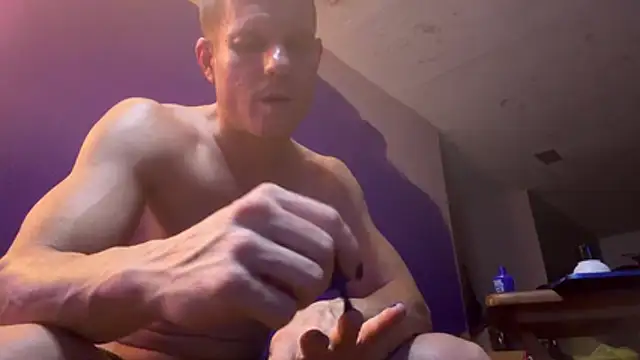 JockNThirsty: διαδικτυακό σόου στην κάμερα